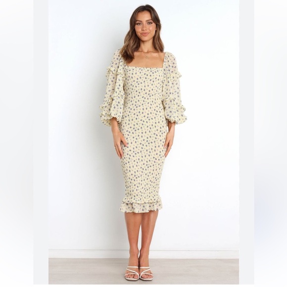 NWT PETAL & PUP LEIA Floral Yellow Smocked Midi Dress Size 4 - Picture 2 of 11